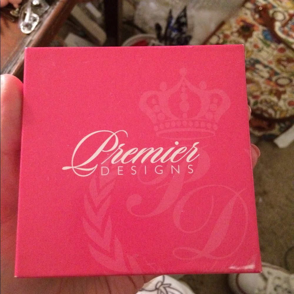 Premier Designs Pearl Soirée Bracelets - Picture 3 of 4